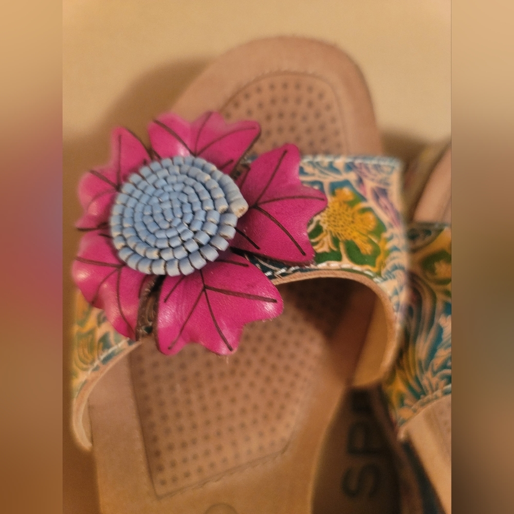 L' Artiste Sandal